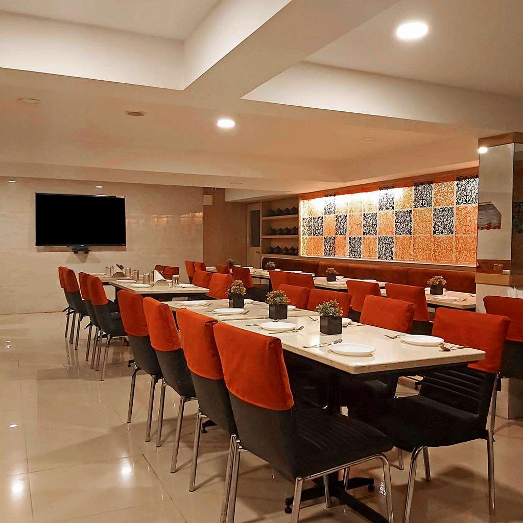 Quality Inn Mint Pune Exterior foto